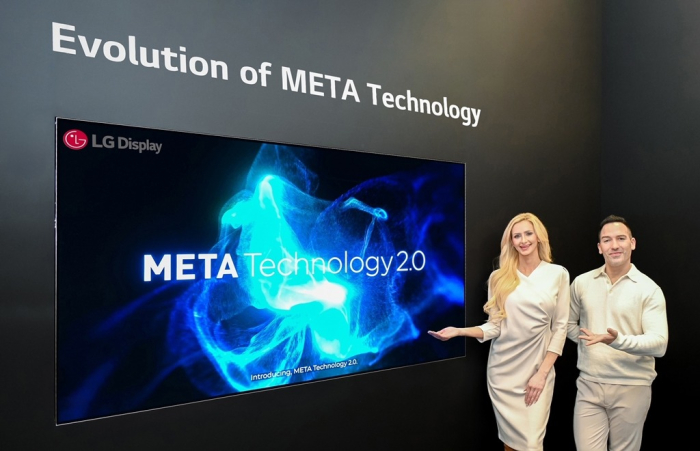 LG　Display　showcases　an　OLED　TV　panel　equipped　with　Meta　Technology　2.0　ahead　of　CES　2024　in　Las　Vegas　(Courtesy　of　LG　Display)