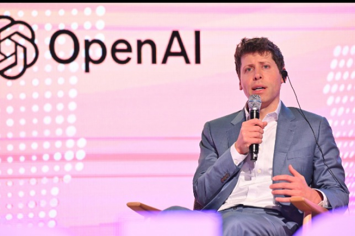 OpenAI　CEO　Sam　Altman　speaks　at　a　roundtable　meeting　with　Korean　AI　startups　in　Seoul　in　June　2023