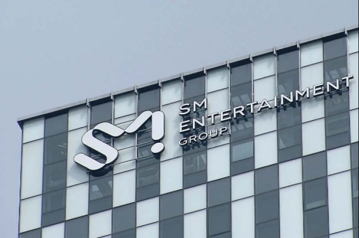 Kakao inspects SM Entertainment’s management