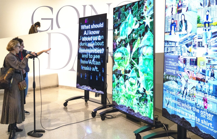 LG Electronics presented art pieces at the Guggenheim Museum in New York, depicting communication and empathy between humans and AI technology through OLED TV