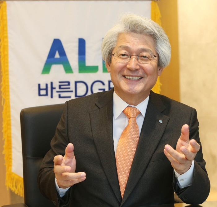 DGB　Financial　Group　CEO　Kim　Tae-oh　(File　photo)