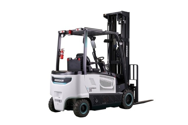 Doosan　Bobcat　showcases　hydrogen-powered　forklift　in　S.Korea　