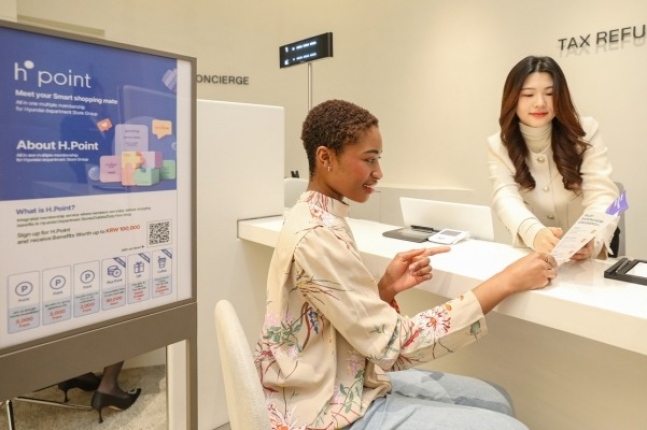 Hyundai Dept. Store launches membership for foreigners