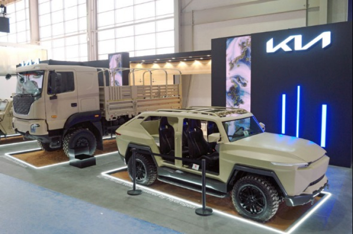 Kia's　combat　vehicles　on　display　at　WDS　2024　in　Riyadh,　Saudi　Arabia　(Courtesy　of　Kia)