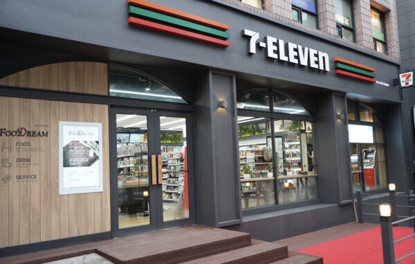 7-Eleven store in Korea (Courtesy of Korea Seven)