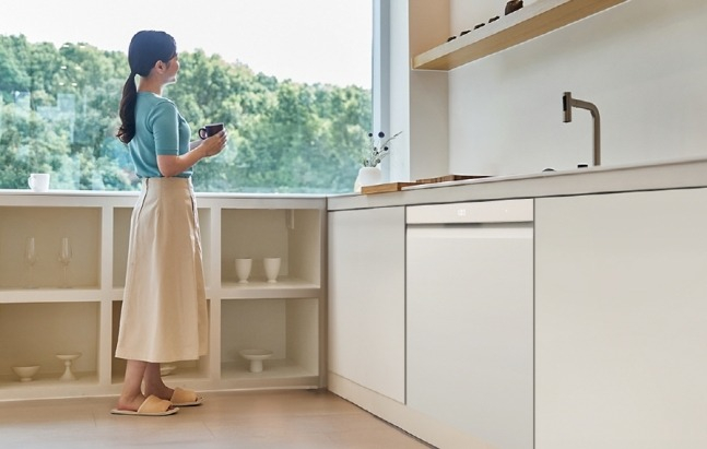 LG launches new 14-person dishwasher
