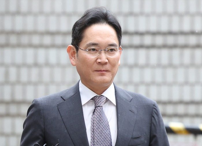 Jay　Y.　Lee,　chairman　of　Samsung　Electronics
