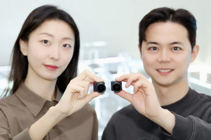 LG Innotek's new ADAS camera module fitted with a direct heating system (Courtesy of LG Innotek)