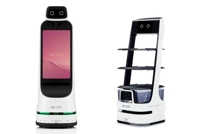 LG CLOi GuideBot and ServeBot (Courtesy of LG Electronics)