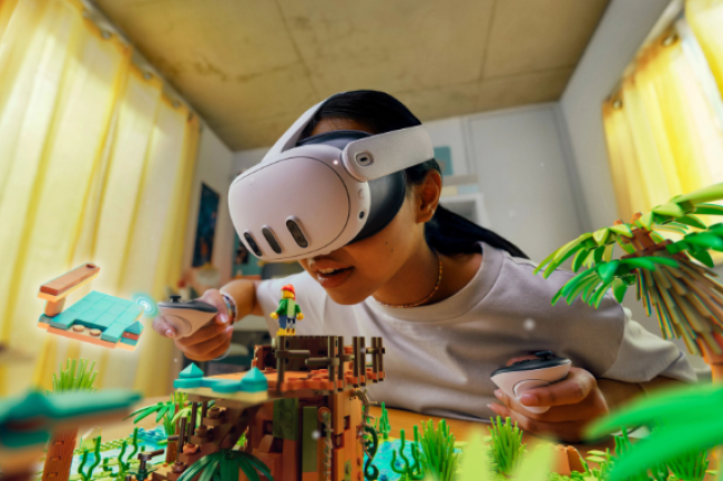 Meta　Quest　3,　a　mixed　reality　headset　(Photo　captured　from　Meta　website)