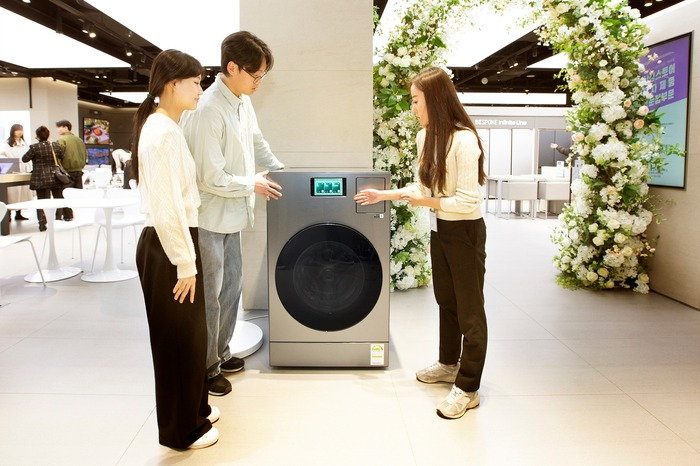 Samsung Bespoke AI Combo sells 1 000 units in three days KED Global