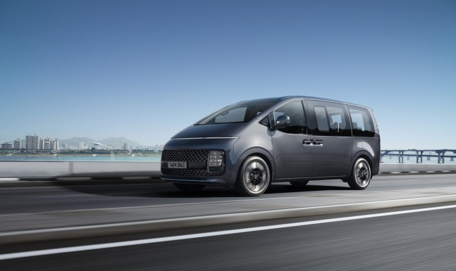 Hyundai Motor unveils 2024 Staria Hybrid