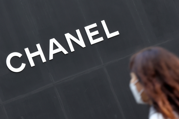 Chanel halts boutique operation over Gucci pop-up store