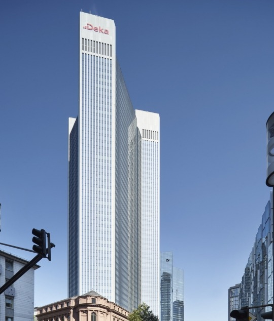 Trianon　building,　a　skyscraper　located　in　Frankfurt　(Courtesy　of　IGIS)