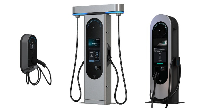 LG unveils three types of EV chargers with 7kW, 100kW and 200kW capacities at 2024 EV Trend Korea (Courtesy of LG Electronics)