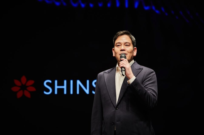 Shinsegae　Group　Chairman　Chung　Yong-jin