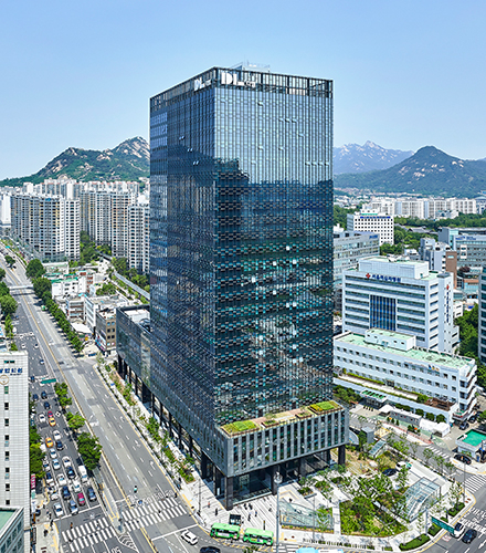 Donuimun　D　Tower,　DL　Group's　headquarters　in　Seoul　(Photo　captured　from　Mastern's　website)
