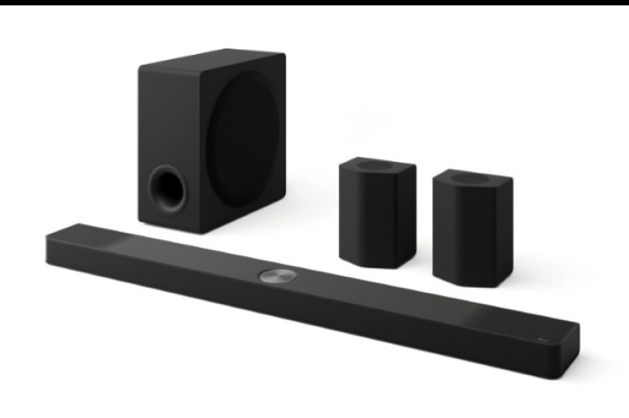 LG's　S95TR　soundbar　system　(Courtesy　of　LG　Electronics)