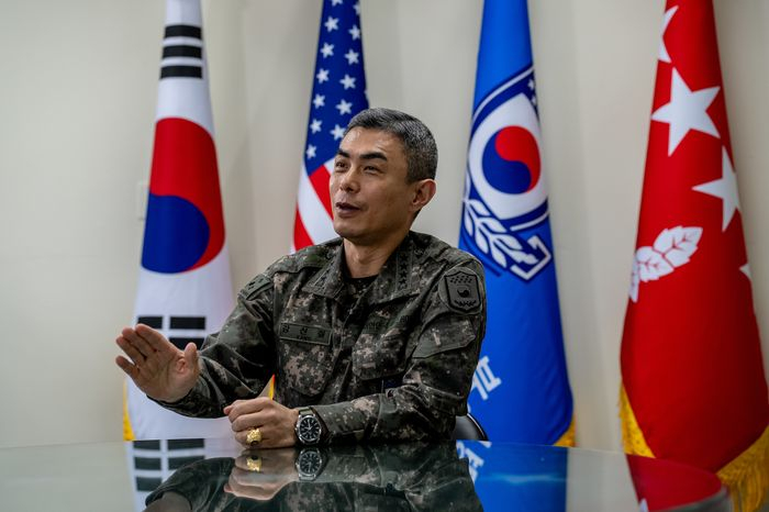 Gen.　Kang　Shin-chul　of　South　Korea　said　North　Korea’s　weapons　are　a　clear　threat.
