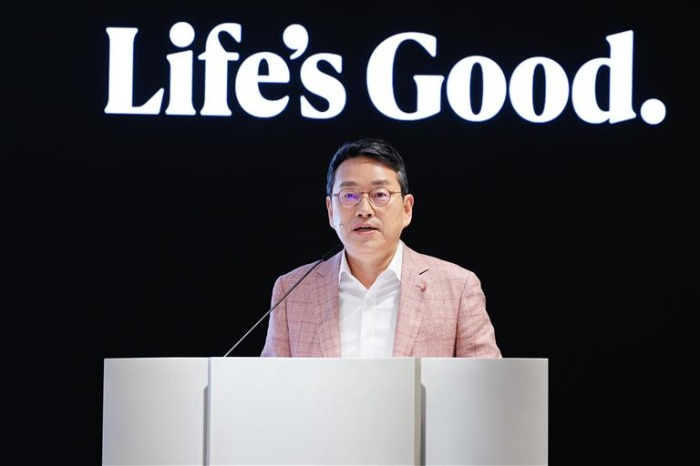 LG　Electronics　CEO　Cho　Joo-wan　presides　over　a　general　shareholder　meeting　on　March　26,　2024