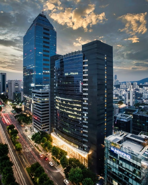 Arc　Place,　a　prime　office　building　in　Seoul's　upscale　Gangnam　district