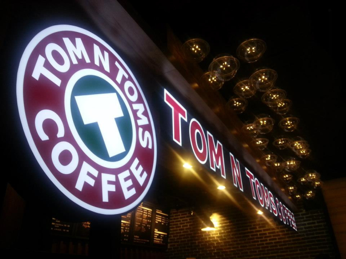 A　Tom　N　Toms　coffee　outlet　in　Seoul