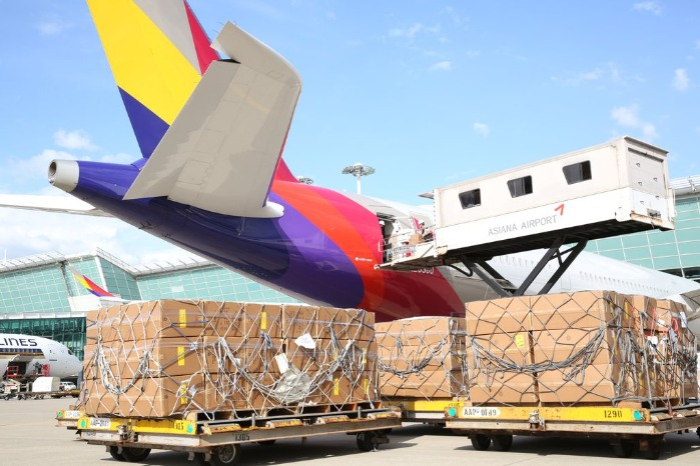 Asiana　Airlines'　cargo　plane　(Courtesy　of　Asiana　Airlines)