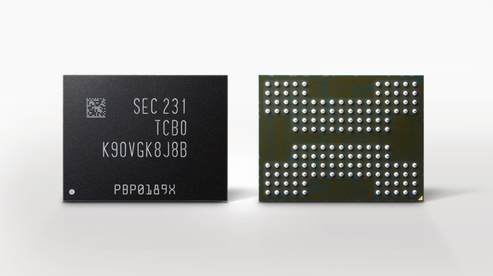 Samsung's　high-performance　eighth-generation　V-NAND　chips