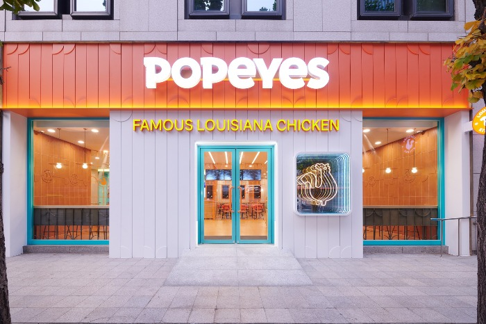 Popeyes'　outlet　in　Gangnam　district,　Seoul