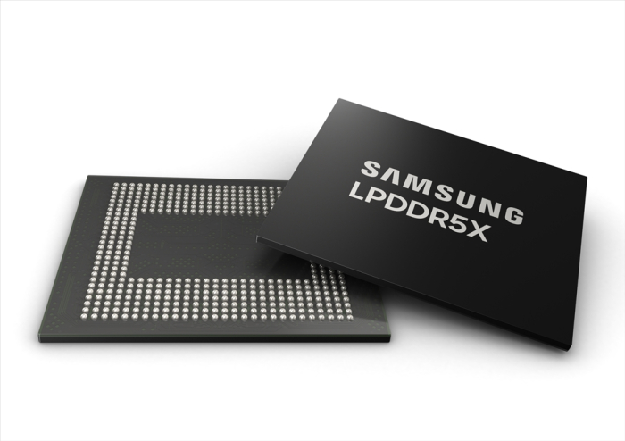 Samsung's　LPDDR5X　DRAM