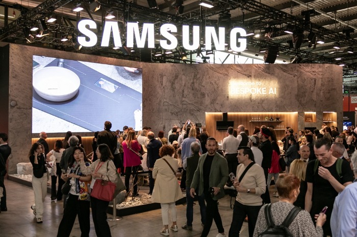 With AI tech, Samsung Electronics on par with Apple: Han Jong-hee