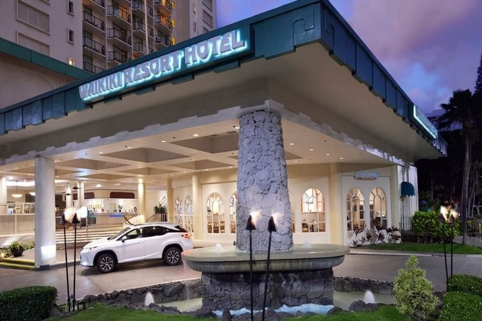 Waikiki　Resort　Hotel　(Courtesy　of　Sono　International)