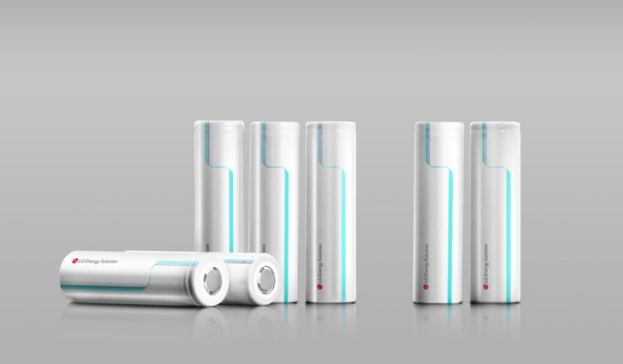 LG　Energy's　cylindrical　batteries