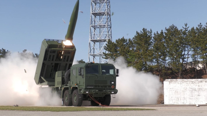 Hanwha　Aerospace's　Chunmoo　multiple　launch　rocket　system　(MLRS)