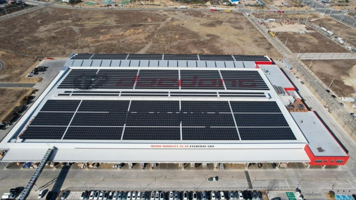 Rooftop　solar　power　plant　at　S-Factory　in　Daegu,　South　Korea