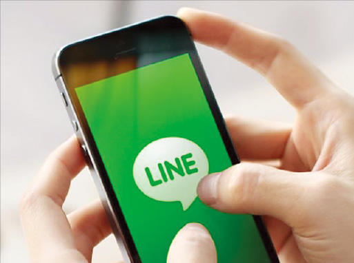 Line　is　the　most　popular　chat　app　in　Japan