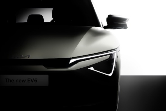 Kia　unveils　teaser　images　for　The　New　EV6