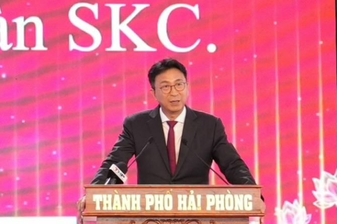 SKC Chief Executive Park Woncheol speaks at the groundbreaking ceremony for a biodegradable plastic plant in Hai Phong, Vietnam on May 11 (Courtesy of SKC)