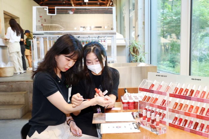 Korean beauty brands show signs of turnaround in China