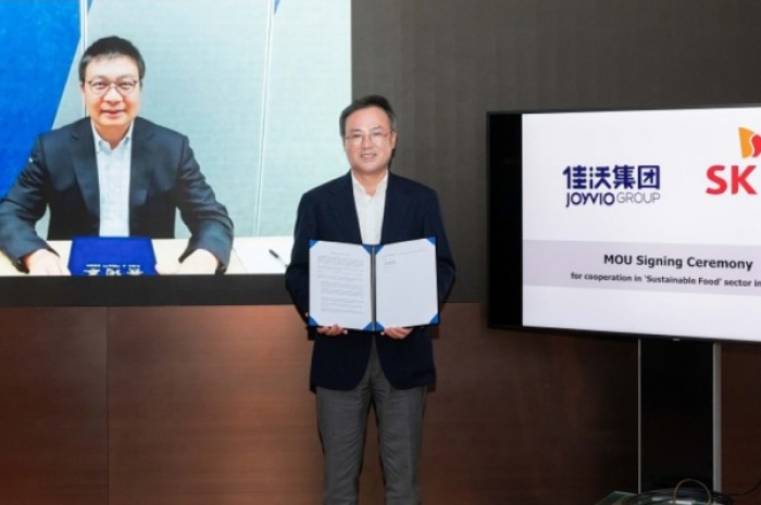 SK　and　Joyvio　Group　celebrate　a　virtual　MOU　signing　ceremony　on　Jul　26,　2021　(Courtesy　of　SK)