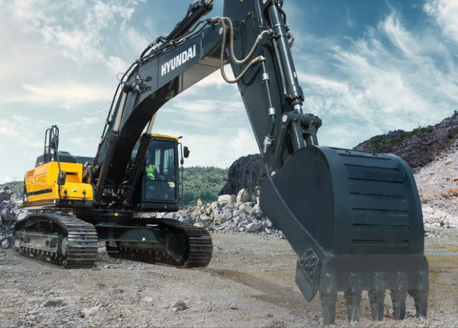 HD Hyundai Construction Equipment's 40-ton excavator at the Neom City construction site in Saudi Arabia