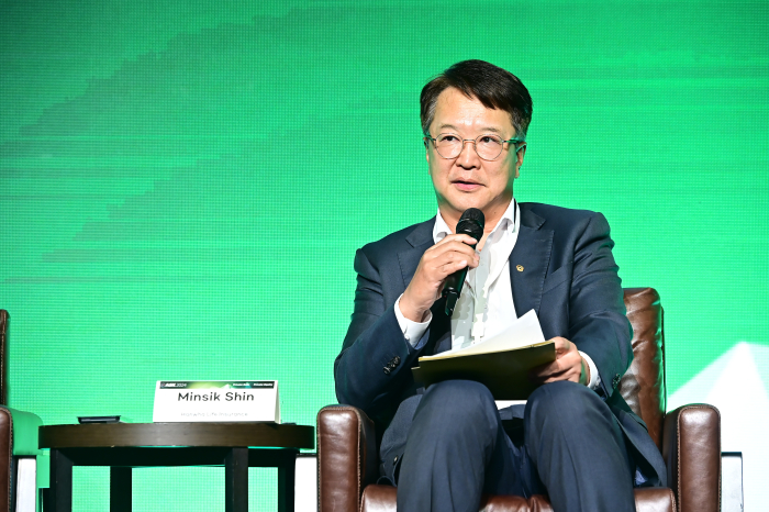 Hanwha　Life　Insurance　CIO　Shin　Min-sik　speaks at　ASK　2024　on　May　21