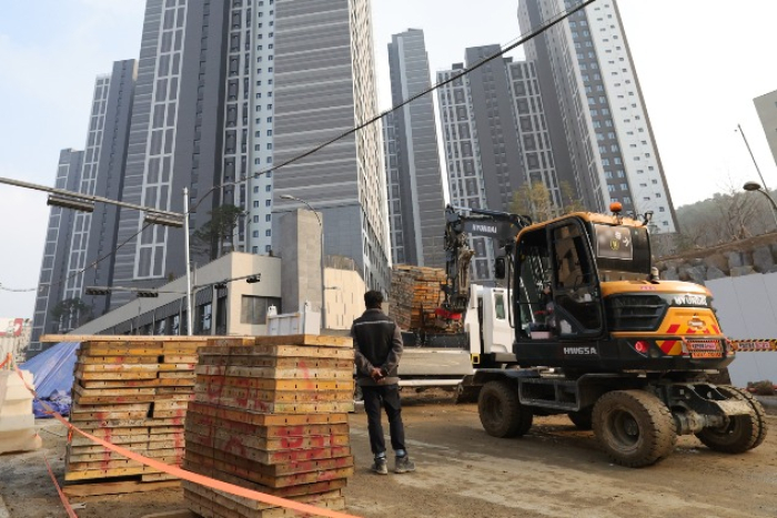 Korean brokerage firms seek to raise />.2 bn in property funds