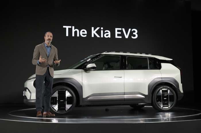 Kia premieres its volume electric model EV3 on May 23, 2024