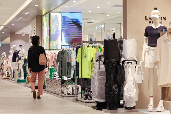 Korea's golf apparel market shrinks as golf boom fizzles