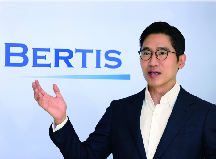 Bertis　Chief　Executive　Han　Seung-man