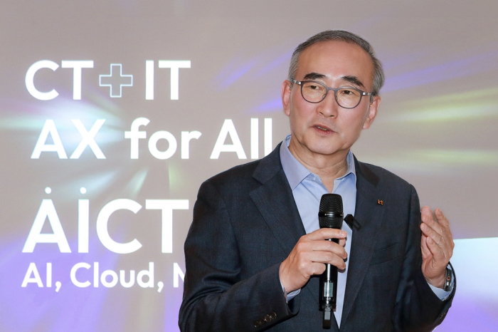 KT　CEO　Kim　Young-shub
