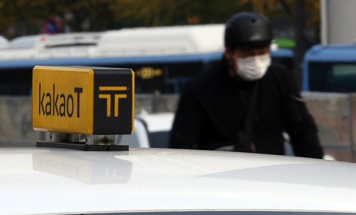 A　cab　available　through　the　Kakao　T　app　in　Seoul　(File　photo,　courtesy　of　News1)