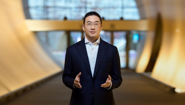 LG　Group　Chairman　Koo　Kwang-mo