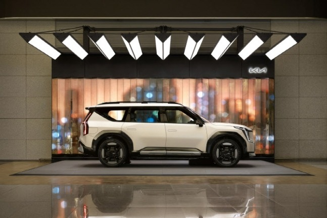 Kia opens experiential booth at Incheon Int'l Airport